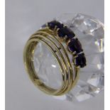 A LADIES RING 585/000 yellow gold with 4 amethysts. Ring size 57, gross weight