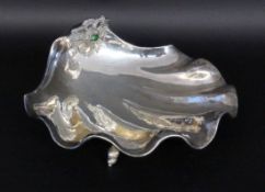 A SHELL BOWL circa 1900 925/000 silver. With Peruvian emblem and green cabochon.