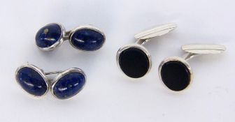 2 PAAR MANSCHETTENKNÖPFESilber mit Lapislazuli, Onyx und Lagenstein3 PAIR OF CUFFLINKS Silve