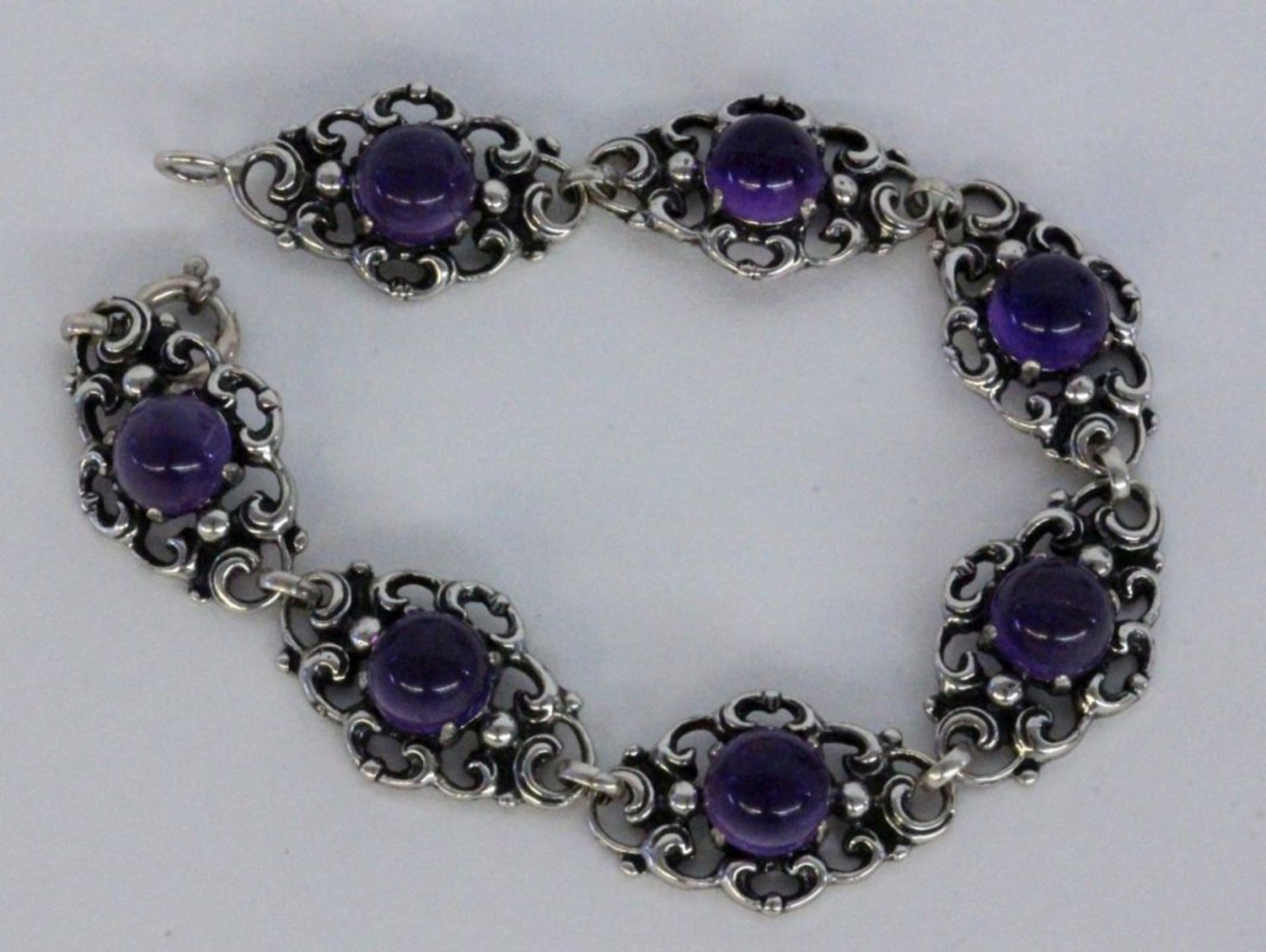 ARMBANDSilber vergoldet mit Amethysten. L.17cmA BRACELET Silver, gold-plated with amethysts.