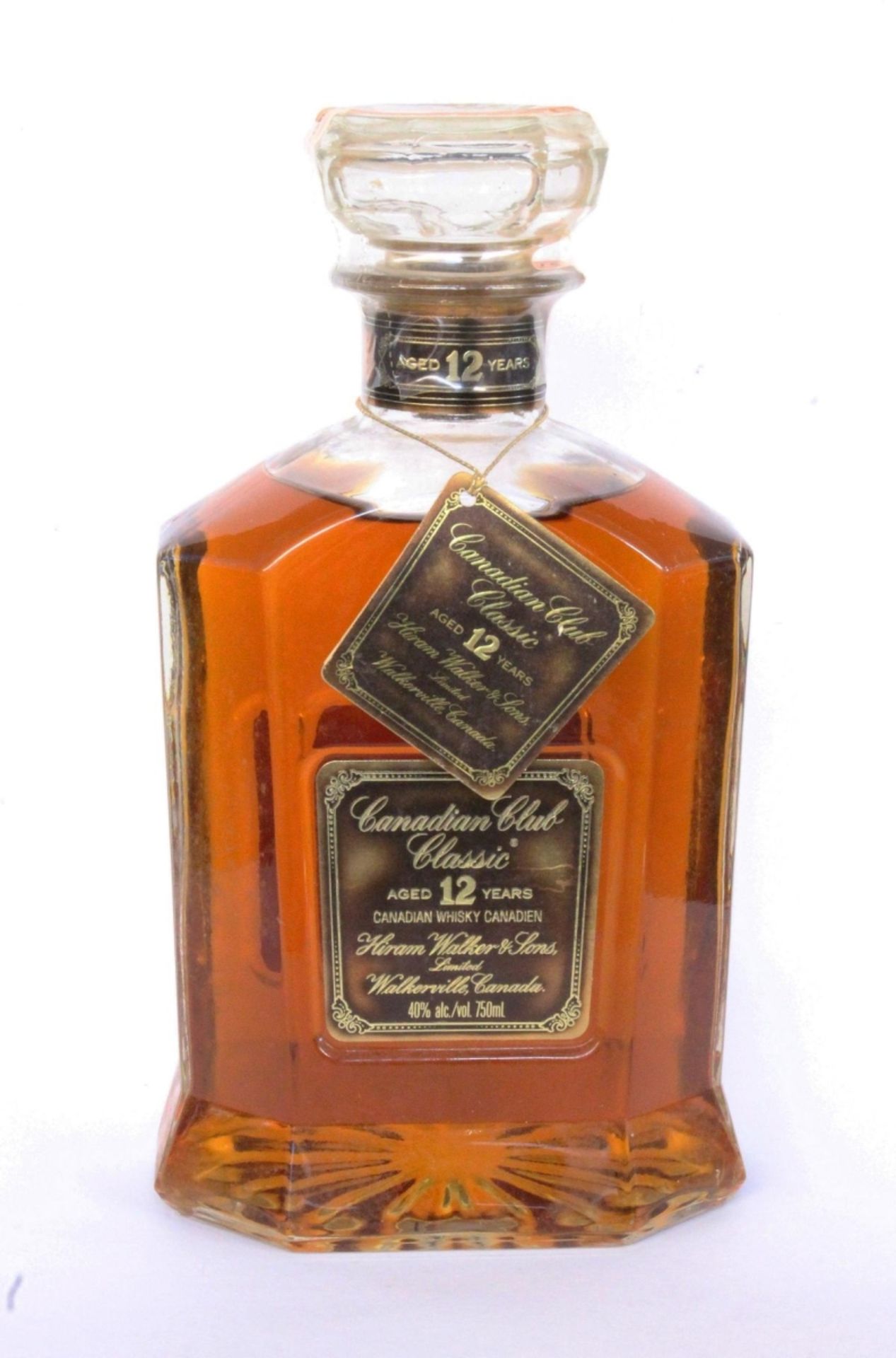 A CANADIAN WHISKY Canadian Club Classic 1973. 12 years aged in oak barrel. Hiram alker &