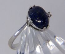 DAMENRING585/000 Weissgold mit Lapislazuli und 2 Diamanten. Ringgr. 55, Brutto ca. 2,9g