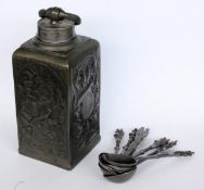 SCHRAUBFLASCHE UND 7 ZIERLÖFFEL. Zinn A SCREW CAP BOTTLE AND 7 DECORATIVE SPOONS Pewter.