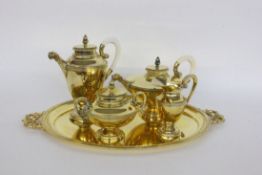 AUSSERGEWÖHNLICHES TEE- und KAFFEESERVICE Deutsch um 1910 925 Sterling Silber, vergoldet mit