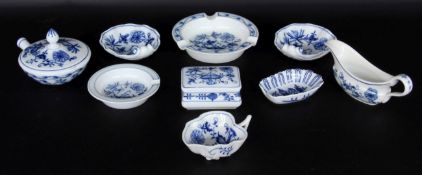 LOT 9 TEILE ZWIEBELMUSTER Meissen,