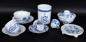 LOT 10 TEILE ZWIEBELMUSTER Meissen,