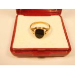 A 9ct gold jet dress ring with oval stone, size L 1/2, 2.3g