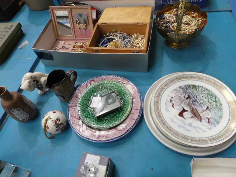 A Doulton Lambeth Silicon Vase, Masons Mandalay Seated Lion, pomander, jug and six plates