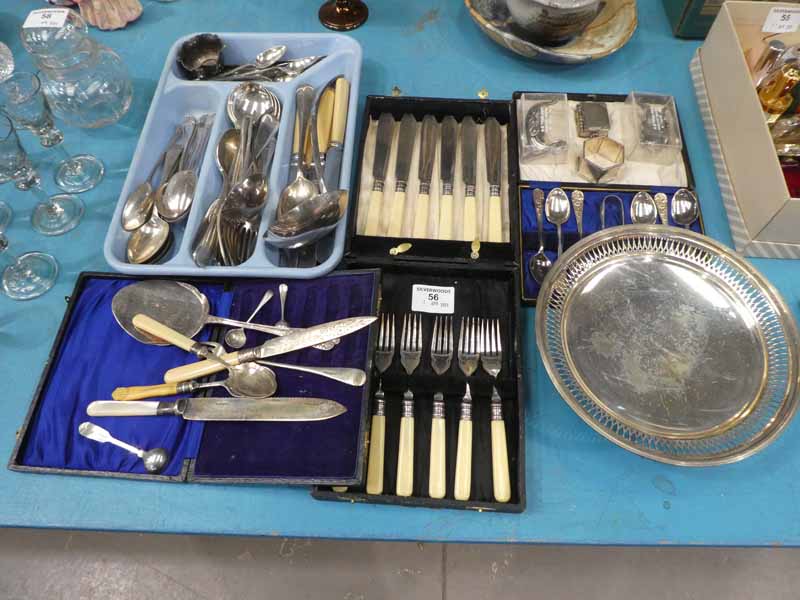 A silver plated Comport, two cased Sets of Cutlery and mixed loose Cutlery