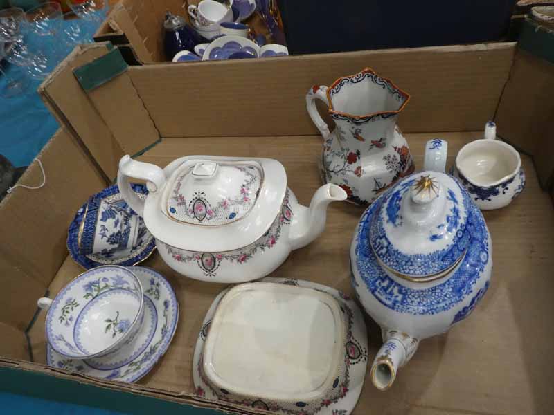 Quantity of Victorian and later Tea ware inc Royal Worcester, Derby and Mintons