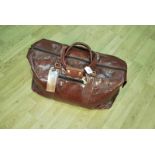 Leather Holdall by Ashwood