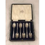 A cased set of George V silver rat's tail teaspoons by Josiah Williams & Co 2 1/3 ozt (74g)