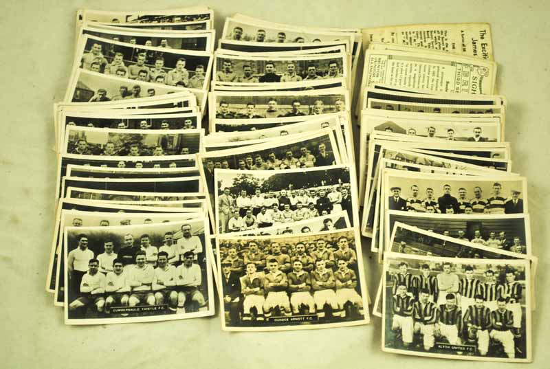 Approx 80 Ardath tobacco Scottish football teams real photocards - Image 2 of 2