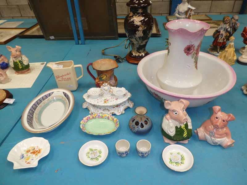 Fifteen items of mixed ceramics to include Jug & Bowl, Nat West pigs, whisky jug, condiment set etc