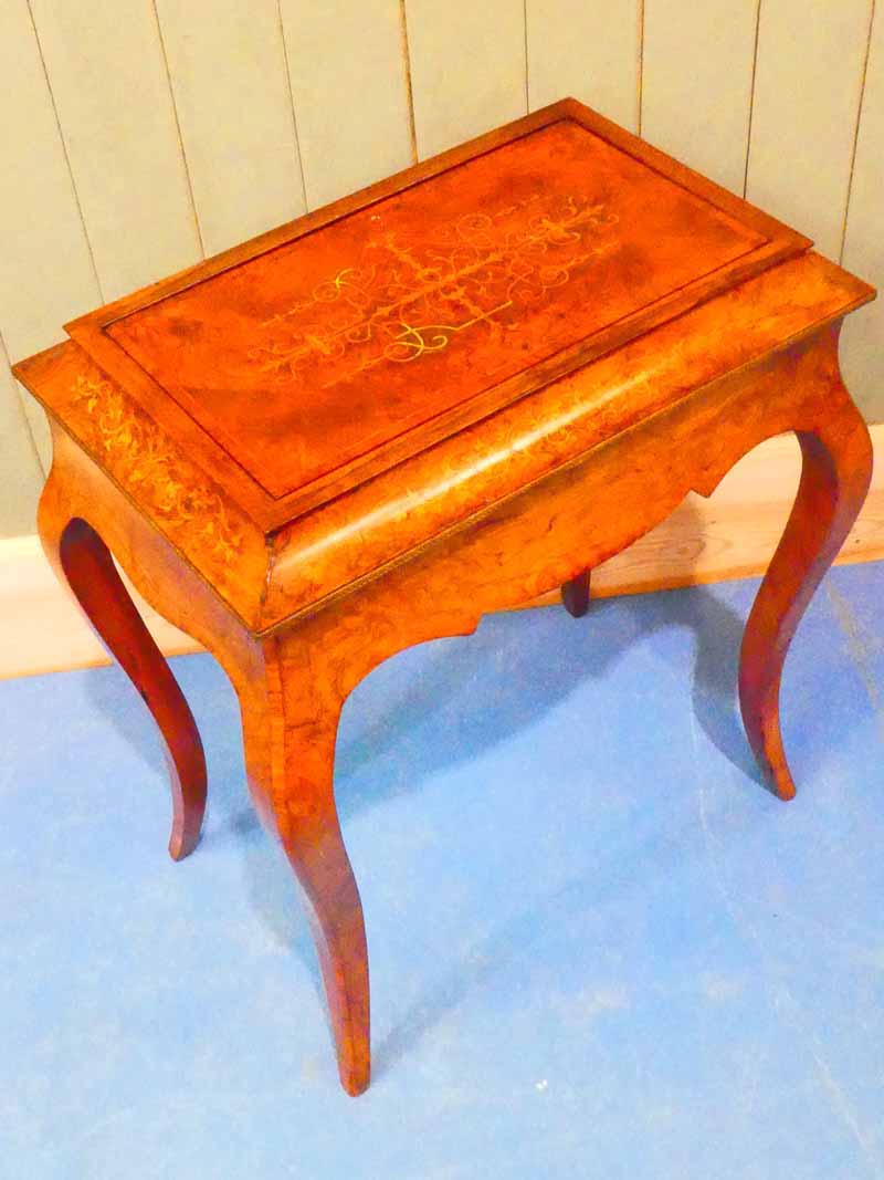 A Victorian Walnut marquetry planter, the tin lined interior, lifting out on twin handles can be - Image 3 of 3