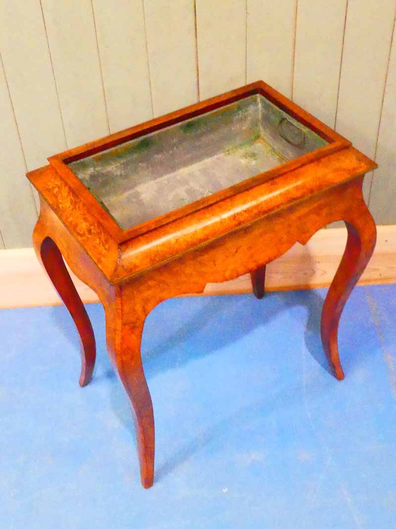 A Victorian Walnut marquetry planter, the tin lined interior, lifting out on twin handles can be - Image 2 of 3