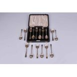 A cased set of George V teaspoons in the Old English bead pattern, dated Sheffield 1932 by Viners