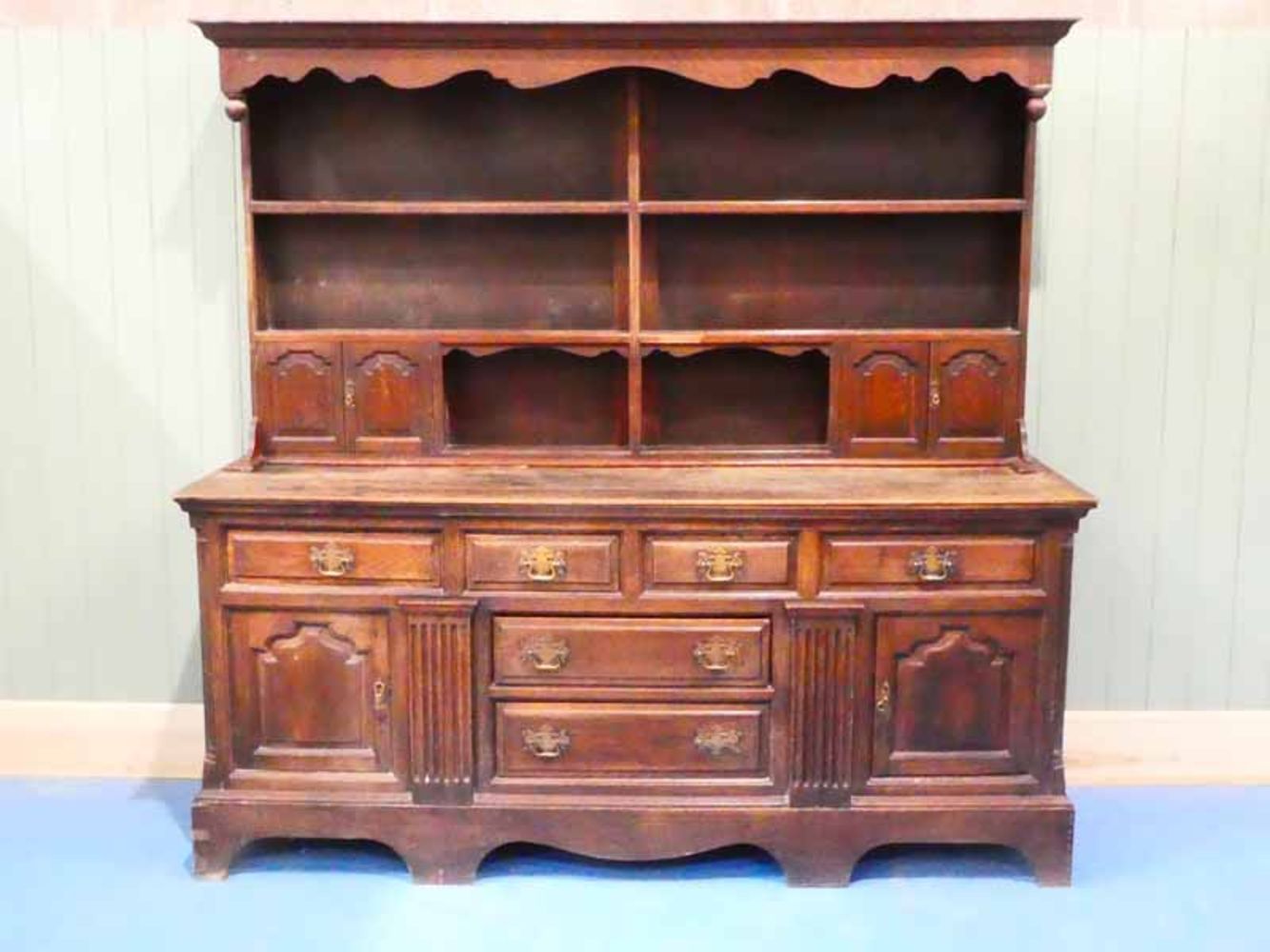 Fine Antiques, Furniture & Collectables