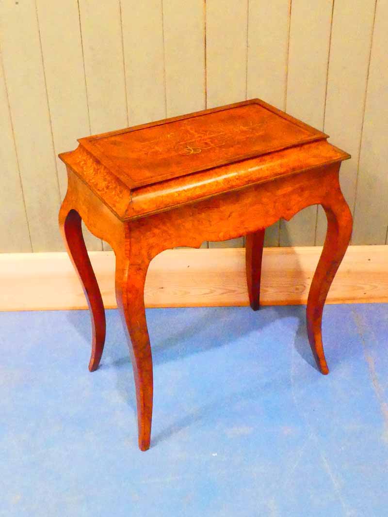 A Victorian Walnut marquetry planter, the tin lined interior, lifting out on twin handles can be