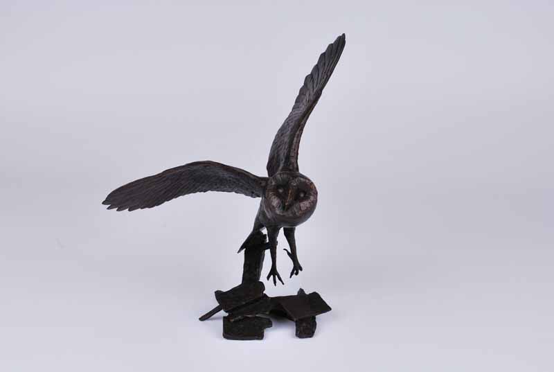 Richard Cooper (contemporary) limited edition bronze cast sculpture of a barn owl, numbered 71/75