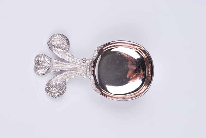 A Royal Wedding souvenir silver caddy spoon with Prince of Wales feathers to celebrate the wedding - Image 2 of 3