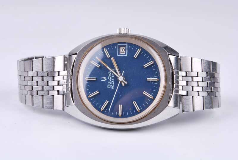 A Bulova Accutron 'tuning fork' gentleman's stainless steel wristwatch, with blue dial and on - Image 3 of 3