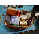 A basket of mixed ladies compacts including Stratton etc.