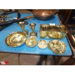 Eight items of mixed brassware including cigarette box as a minature trunk