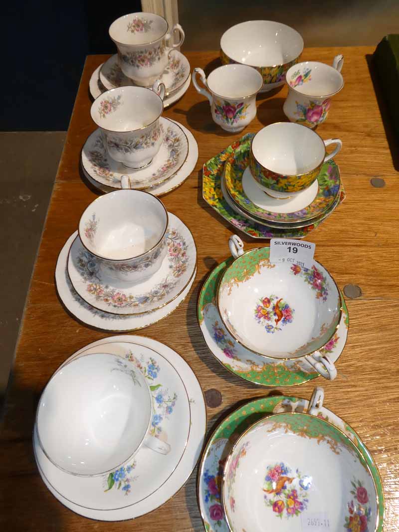 Box of mainly Paragon china and Royal Albert - 27 pieces