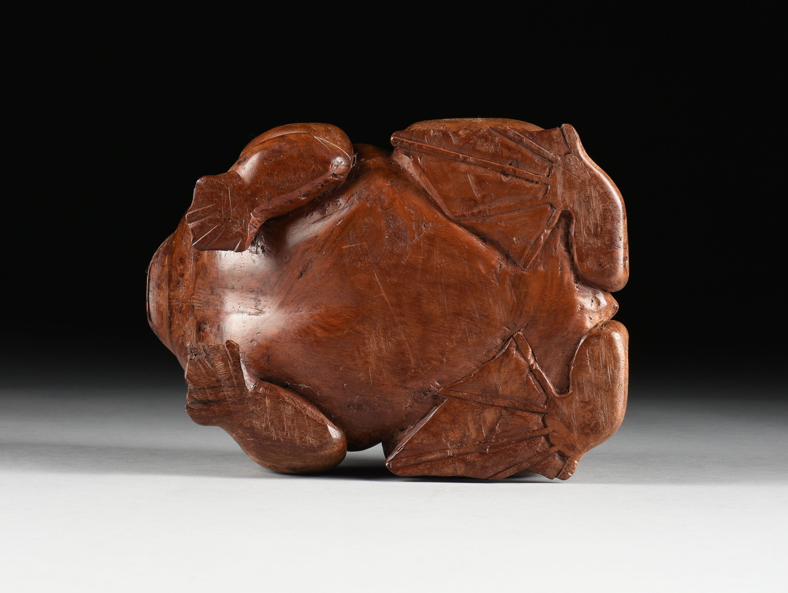 A SOUTH EAST ASIAN CARVED BURL WOOD FROG FORM BOX, POSSIBLY INDONESIAN/VIETNAMESE, 20TH CENTURY, - Image 10 of 10