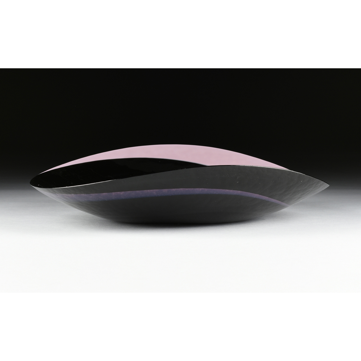 A MURANO SWIRLED PURPLE AND BLACK ART GLASS GLASS CENTER BOWL, GUIDO FERRO, ITALIAN, CIRCA 1980, the - Image 6 of 6