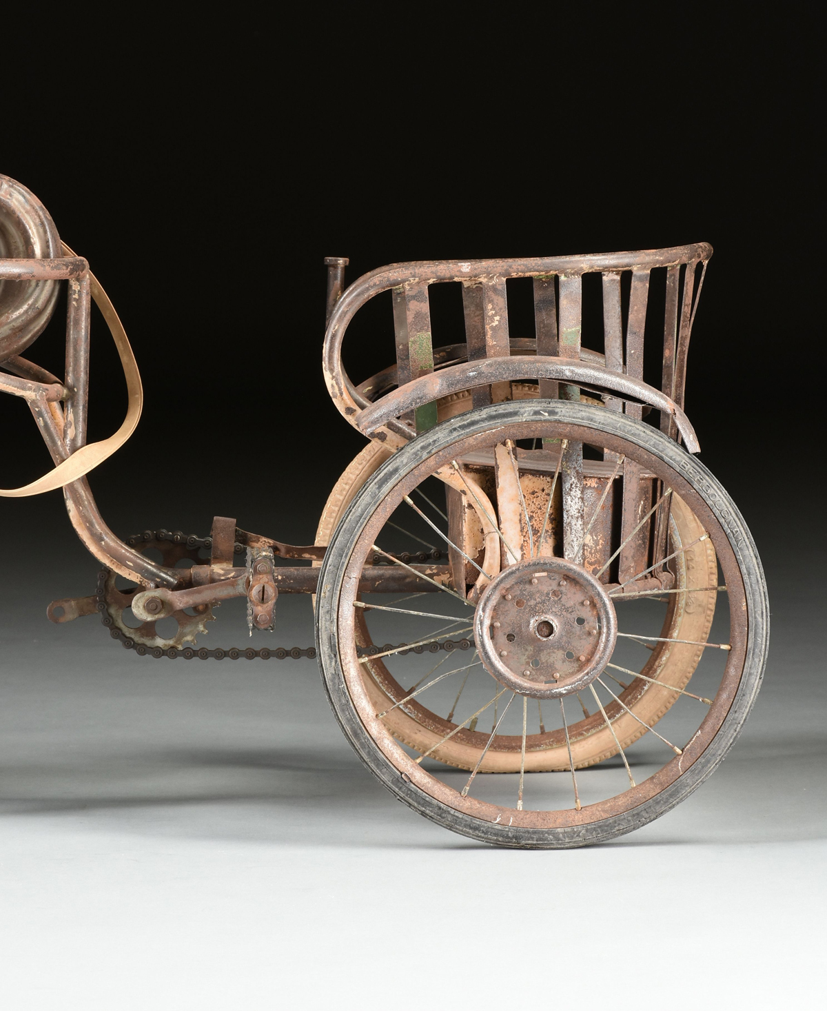 A "SULKY" HORSE DRAWN CHARIOT CHILD'S TIN TRICYCLE, FRENCH, EARLY 20TH CENTURY, modeled as a - Image 4 of 14