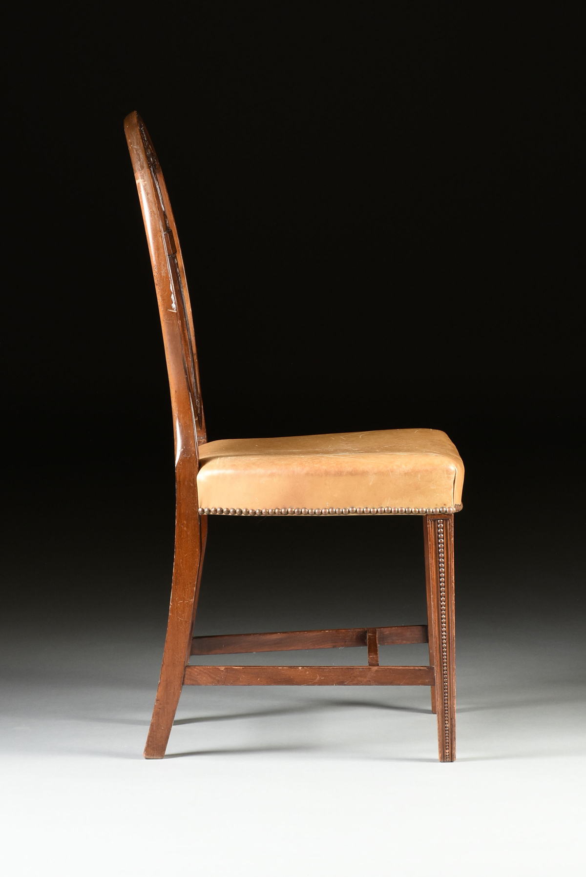 A PAIR OF AMERICAN HEPPLEWHITE STYLE INLAID MAHOGANY OVAL BACK CHAIRS, NEW YORK, EARLY 20TH CENTURY, - Image 6 of 8