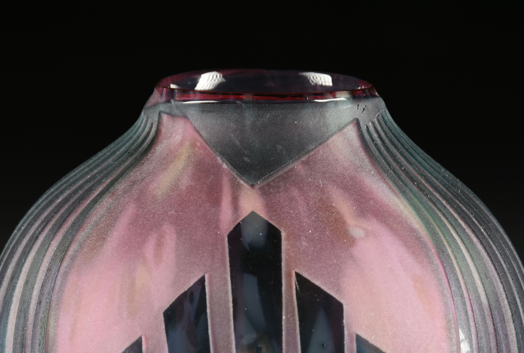 A GROUP OF TWO VINTAGE ART GLASS VASES, KELSEY/PILGRIM AND UNIDENTIFIED, SIGNED, LATE 20TH - Image 8 of 14