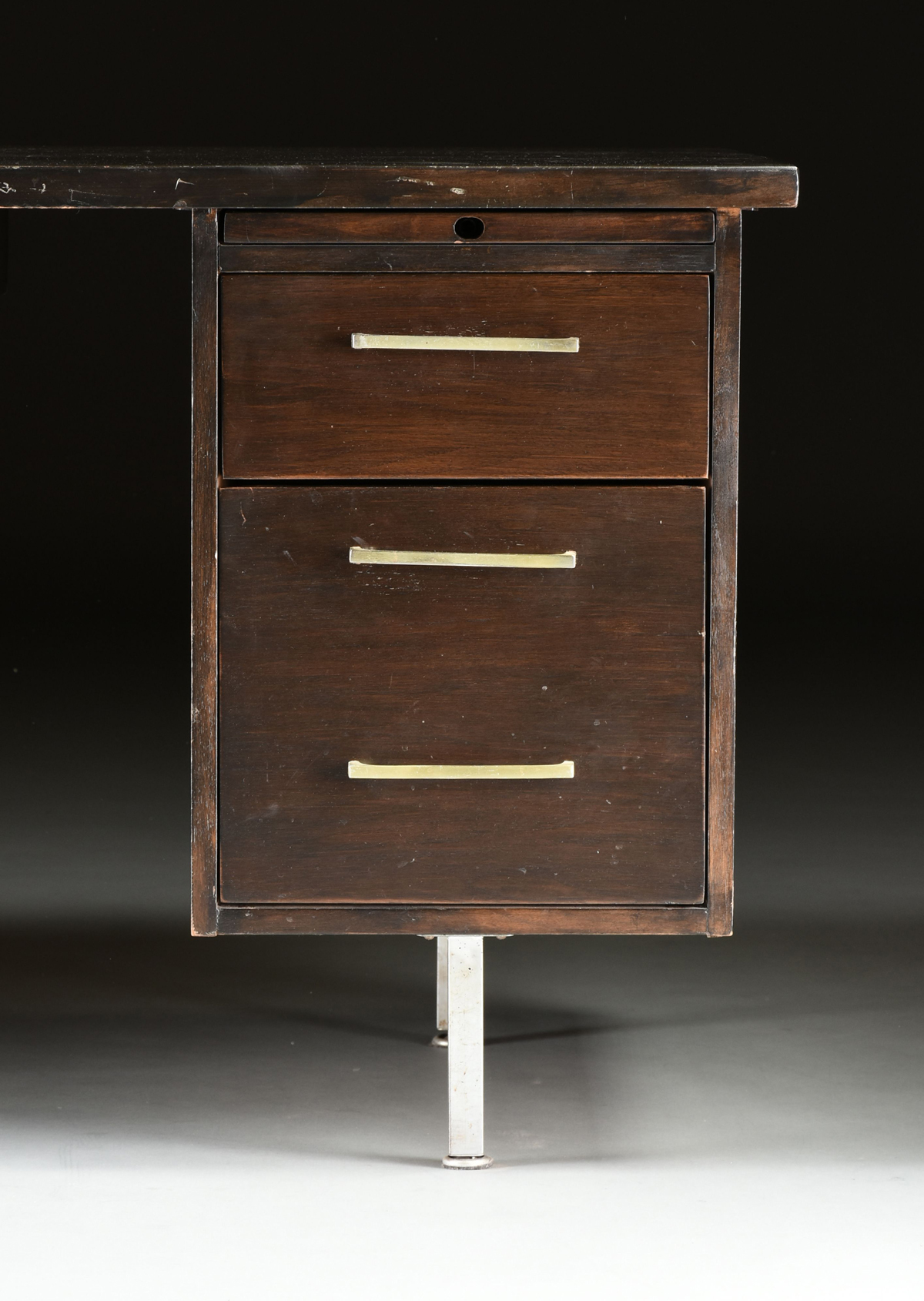 A MODERNIST BLACK STAINED WOOD AND STEEL OFFICE DESK, LAST QUARTER 20TH CENTURY, the rectangular top - Image 3 of 8