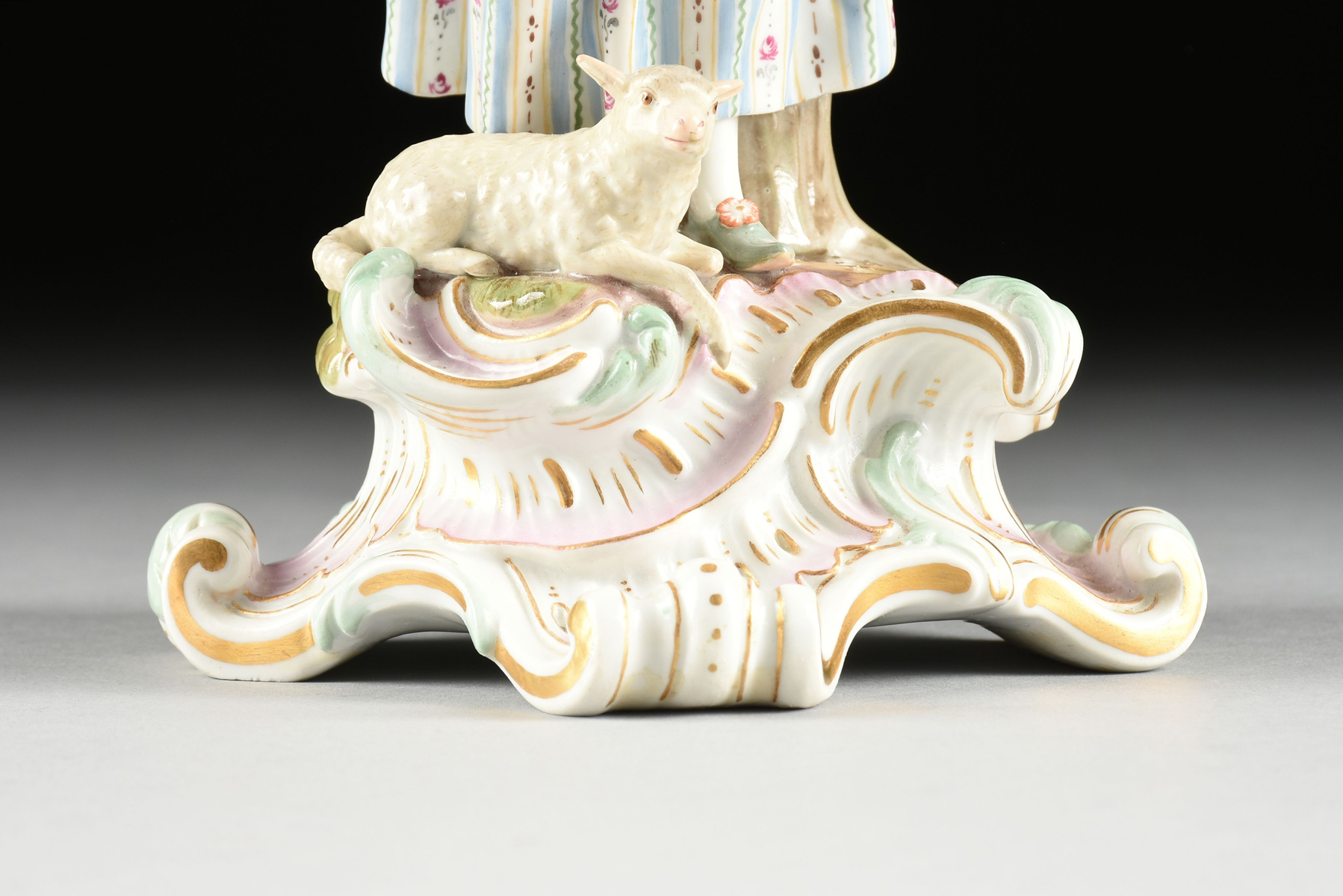 A PAIR OF MEISSEN MUSICIAN FIGURAL CANDLESTICKS, MARKED, LATE 19TH/EARLY 20TH CENTURY, each - Image 16 of 20
