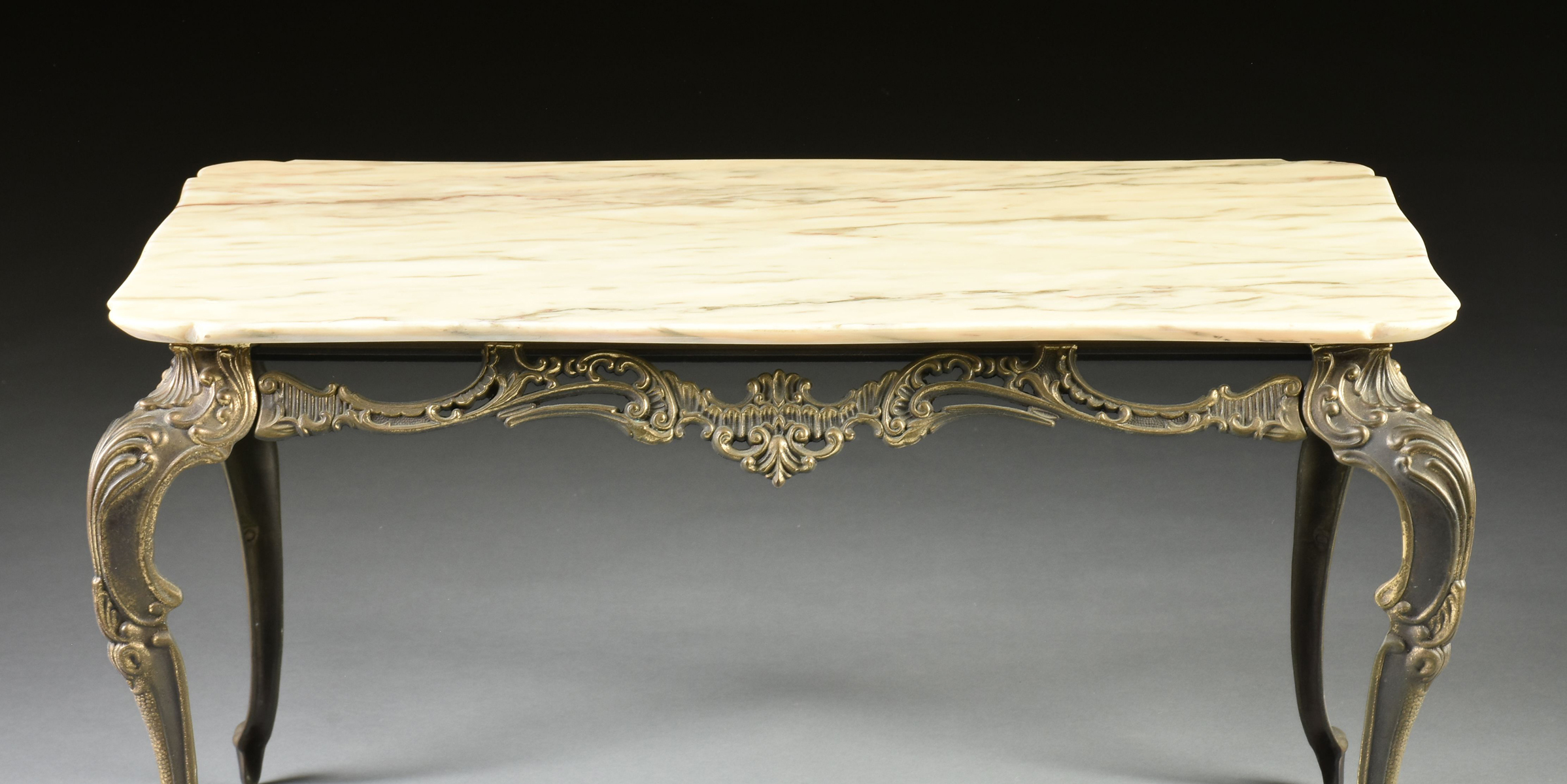 A ROCOCO REVIVAL MARBLE TOP GILT BRASS COFFEE TABLE, EARLY/MID 20TH CENTURY, the serpentine edge - Image 3 of 9