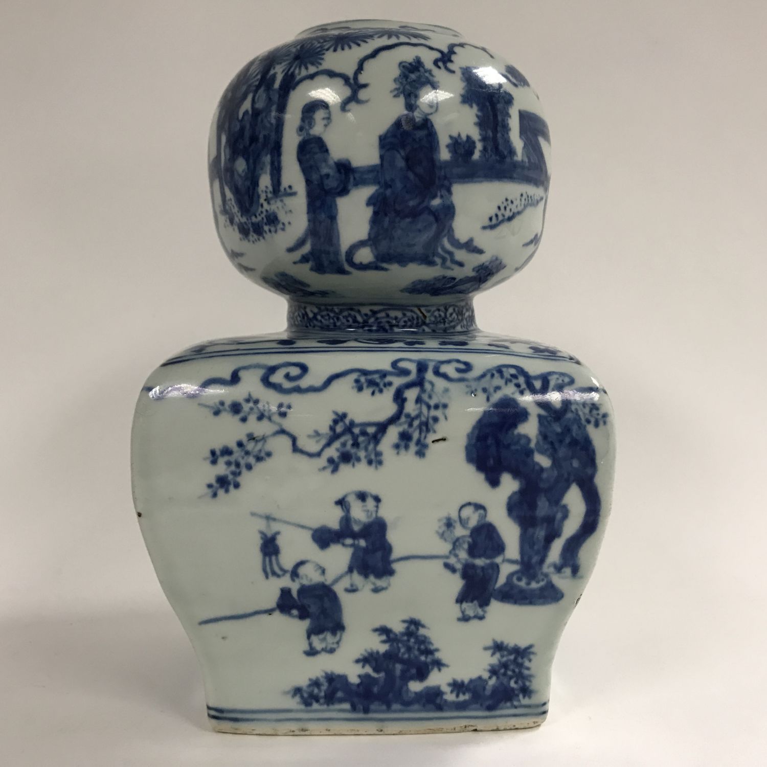 Blue and White Double Gourd Vase - Image 5 of 10