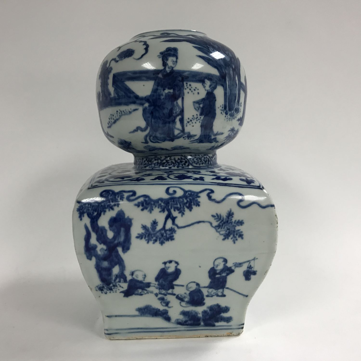 Blue and White Double Gourd Vase - Image 3 of 10