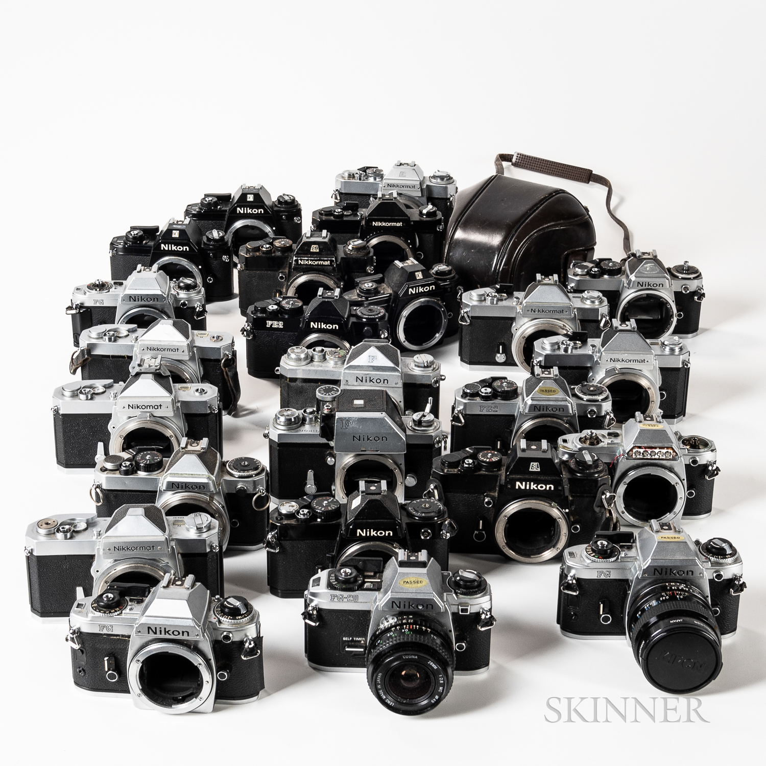 Group of Nikon F and Nikkormat 35mm Camera Bodies. - Image 2 of 2