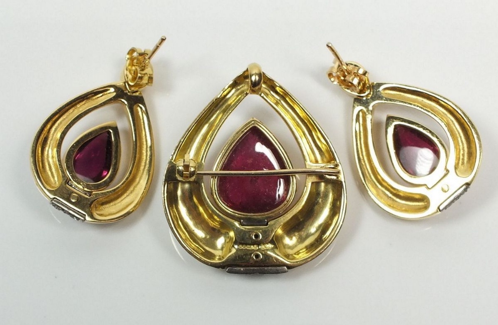 A Gerald Benney 18ct gold pair of earrings and matching brooch, all set with pear form rubelite - Image 2 of 3
