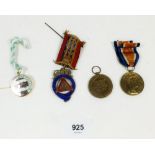 Two WWI Peace medals to Private WT Godfrey, 5619 & Private H Price 201308 - both Oxford & Bucks LI -