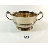 A silver two handled porringer, Birmingham 1957, 211g