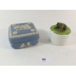 A continental trinket box with frog lid together with Jasperware pot