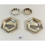 Two pairs of silver pin dishes, 160g- 10cm and 6.5cm diameter