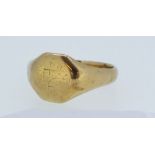 A 9ct gold gentleman's signet ring, 4.5g, size W to X