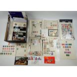 Box of old QV-QEII GB, Br Empire/C'wealth & ROW album pages, packets/envelopes & loose. Mint &