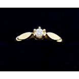 A 9ct gold ring set small diamond, 1.1g, size L