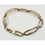 A 9 carat gold large link bracelet, 8.8g