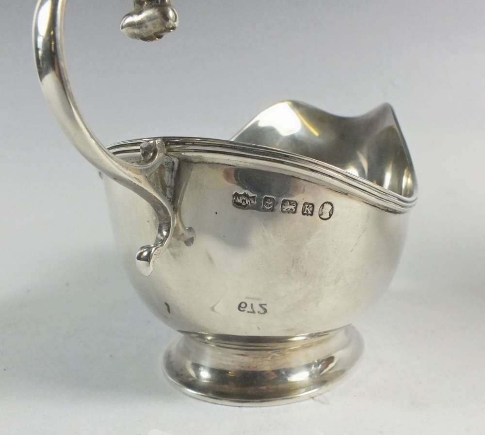 A Mappin & Webb silver sauce boat, 108g, Birmingham 1934 and a silver plated goblet - Image 2 of 2